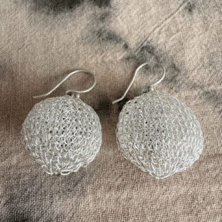 バリワイヤーピアス